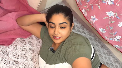 Virgin Stepsister gets fucked in room when our parents isnt home, Desi Hindi sex video