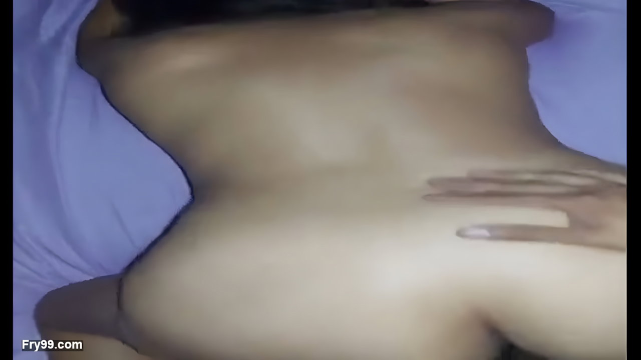 Young desi couple homemade doggy style fucking video