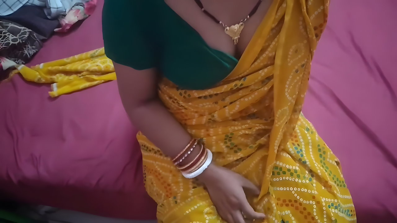 Aunty mai to bas Flat dekhne aaya tha, aap chuchi kyu dikha rahi hain