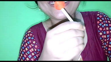 Deshi Bhabhiko Lolipop Deke Cudai Kiya Part_01