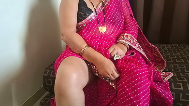 Gulabi Saree MILF Shilpa Selflove