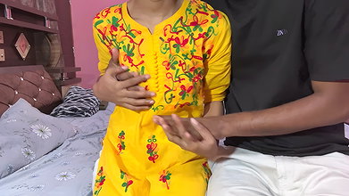 Indian Hot Sexy Stepsister Sucked My Cock and I Fucked in Pussy Viral Video, Indian Desi Girl Sex