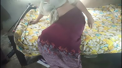 Bf sanga raat vari chikayera aauda ni kati na pugeko yo puti lai laado le