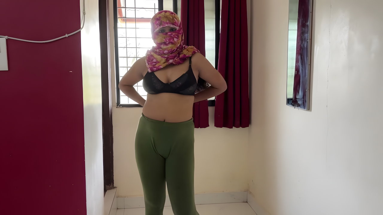 Ghar Per StepSister Akeli Thi Toh Maine Kar Liya – Pyaasi Hema