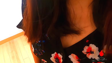 Hot Pinay Real Estate Agent Gets Her Pussy to Work To Close a Sale