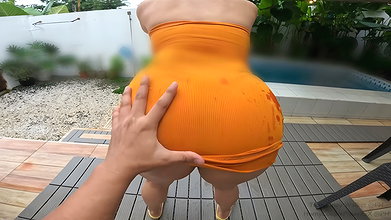OUTDOOR WITH A STRANGE LOCAL GUY AND LET HIM CUM ON MY PUSSY