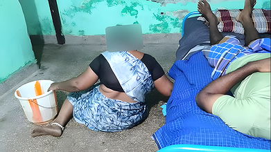 I had hot sex with my home maid and fed my cum into her pussy