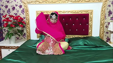 Most Beautiful Mature Hindi Bride Sex with Dildo