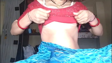 Indian Bhabhi Showing New Video HD