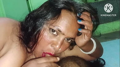 Stepmom Was Not at Home so Aunty Sucked My Cock