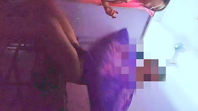 Ngentot di salon plus plus sampe crot
