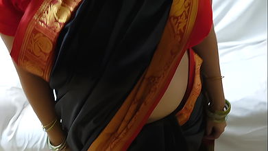 Sexy Indian Aunty Sex and Handjob