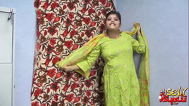 rupali kaadmo mai rakh doun yeh jahan