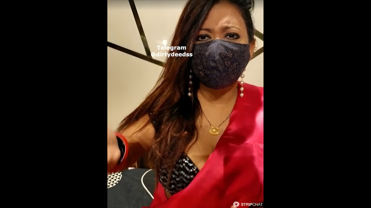 Indian Sex MMS with young Lisa caught on camera