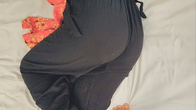 Amateur couple ignites raw pussy wrestling