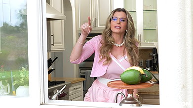 Evie Christian, Little Puck & Cory Chase – The _Freak_ vs the Trad Mom_ Episode Three