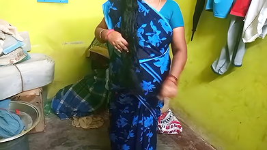 Indian Saree salesman having some good sex with customer