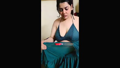 Chubby Tanker Indian Wife showing many clips updates (2) 29