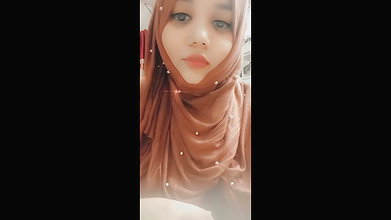 Chubby Tanker Indian Wife showing many clips updates (2) 6