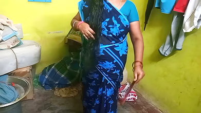 Indian Saree Salesman Having Some Good Sex with Customer