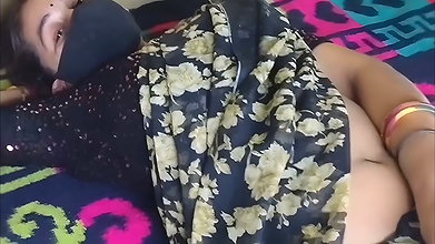 DESI XXX MAKAN MALIK NE AKELI BHABHI KE SATH KIYA SEX SHORT FILM