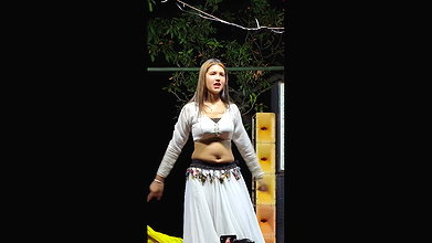 MAYRA KHAN SEDUCTIVE UP STAGE DANCER VIDEOS NAVEL TEASE HQ 5