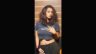 Sexy Mal Showing Fingering