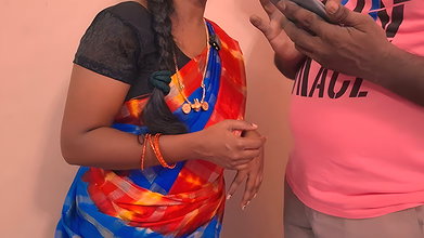 Indian Maid Spreads Her Legs to Get Tips for Reel Shoots