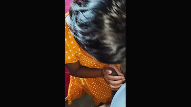 Bahan aapne bhai ka land hilai aaur aapne chut me pahli bar Bhai ka land dal di – brother and stepsister sex