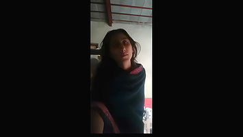 Desi cutie showing tits and pussy full naked