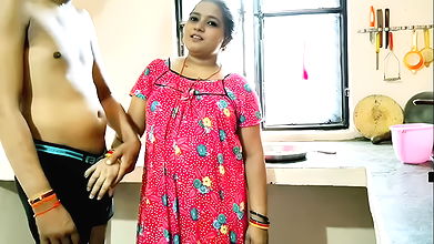 Stepmom’s sucking cum in mouth