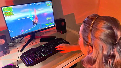 MY STEPSISTER ASKS ME TO TEACH HER HOW TO PLAY ON THE COMPUTER IN EXCHANGE FOR TEACHING ME HOW TO