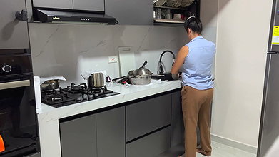 My stepsister gives me her ass in the kitchen while we’re alone!