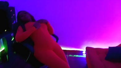 BIG-ASSED BRUNETTE WANTS US TO FUCK AND THIS HAPPENED