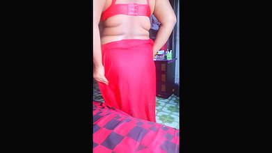 radia shows his big and beautiful boobs r pussy