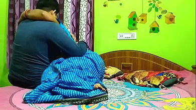 Sex Master Hot Romantic Sex with Indian Bhabhi in Saree on X videos
