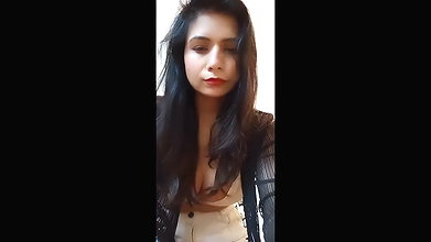 Annie Sharma Sexy Boobs Show Live _2