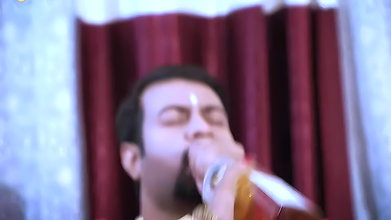 Soyi hui chachi ka pura doodh pee gya fir aaram de pela