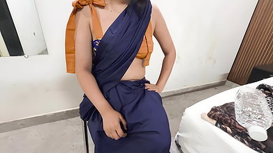Plumber ne pipe ke sath meri chut ki bhi safai kar di