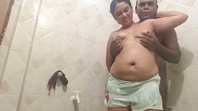 Sexy Sindu Bathing Sex with Lover