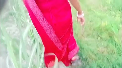 Hot Bhabhi First Time Outdoor Sexy Video