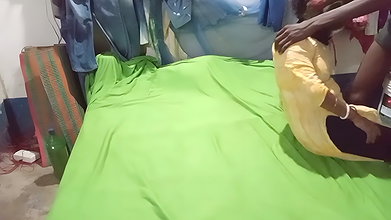 Romantic Video with a Desi Aunty Featuring a Hot Butt and Kissing Only