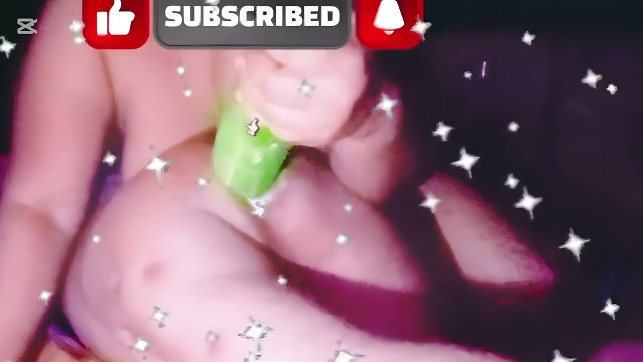 Girlfriend fucks boys with big cucumber – Indian Sex MMS