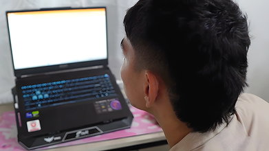I cuckold my husband with a photographer I met in another city – I fuck a stranger while my husband is working