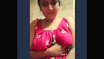 Desi Cutie LOver wife show niples