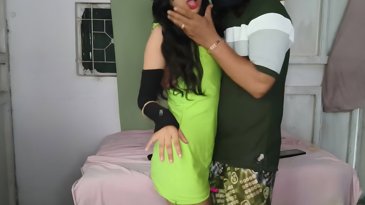 Stepbrother and Stepsister Caught in Sex MMS