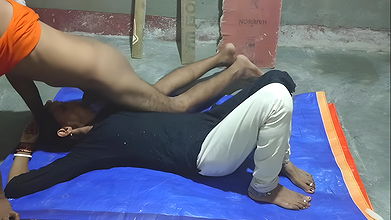 Except for the husband, see how the sister-in-law came to the next room at night and met her lover and erased her lust, everything was captured in the video