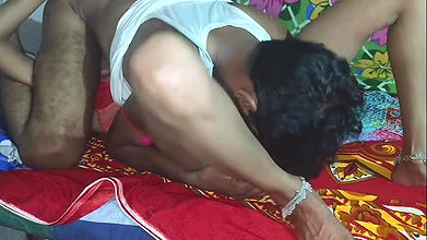 Sunita STEPdidi ki pussy chaat chaat kar pani nikal diya aur sunita STEPdidi mera lund chuskar pani nikal diya dono siblings ek other’s cock choot maza liya