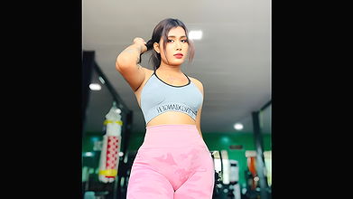 Burmar girl fing her pussy