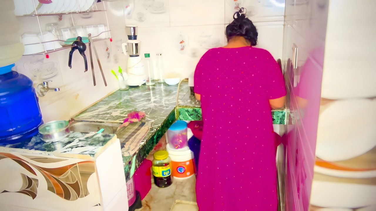 Desi Bhabhi and Devar Hot Romance in Kitchen My Desi